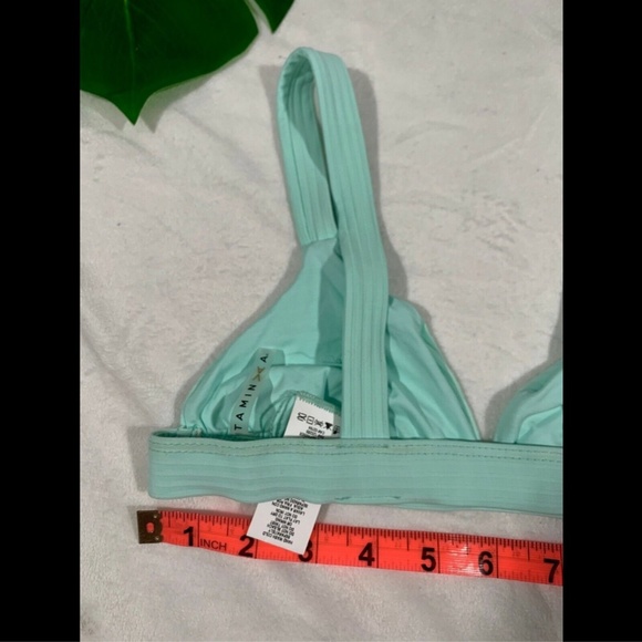 NEW‎ Vitamin A Neutra Triangle Swim Top in Glacier [SZ XS/4 ] - Picture 6 of 8